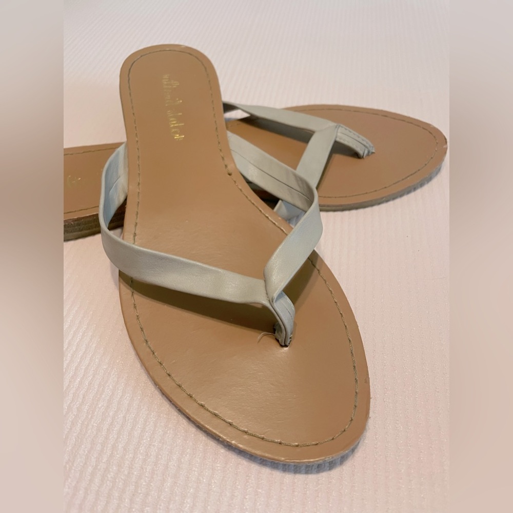 B3G50%off! Altar'd state sandals , size 9, fit like 8.5
